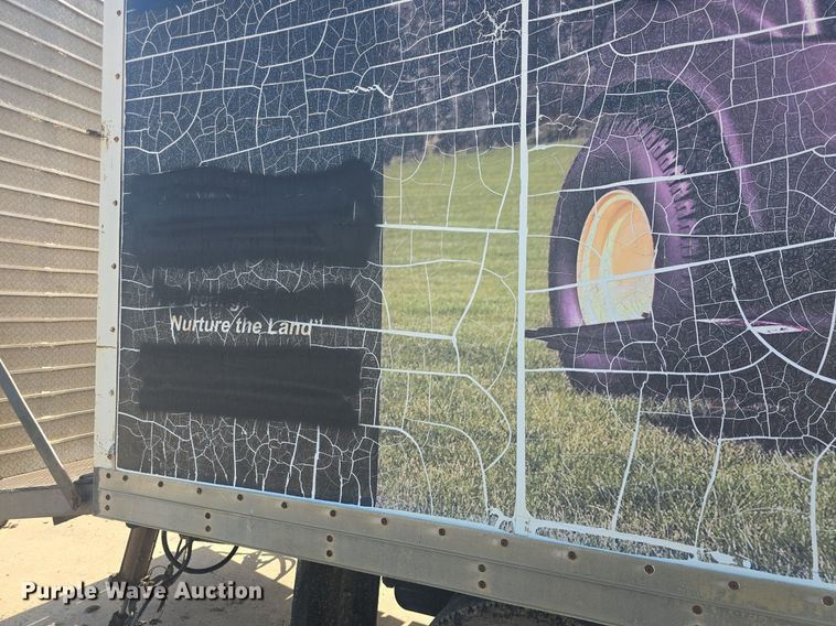 image for item DQ4611 2005 GMC W3500 box truck