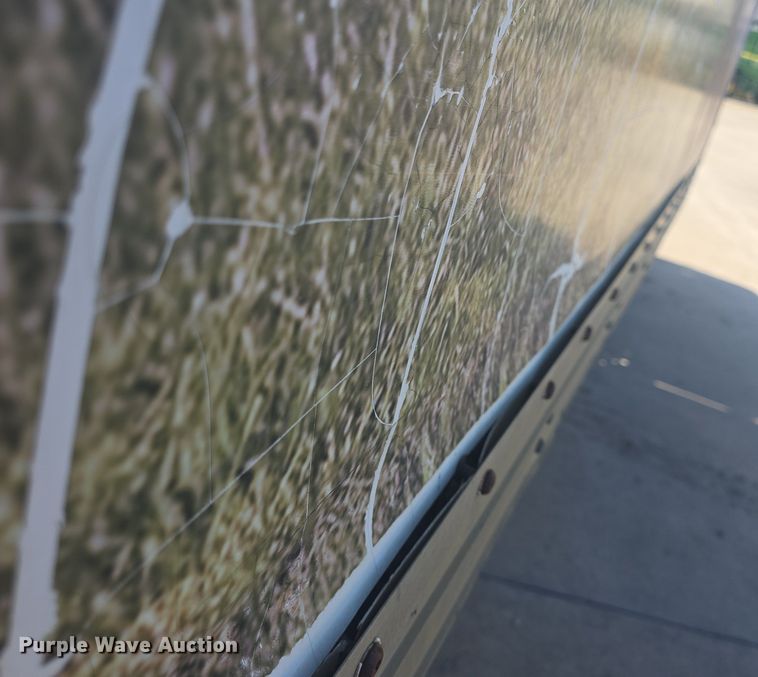 image for item DQ4611 2005 GMC W3500 box truck