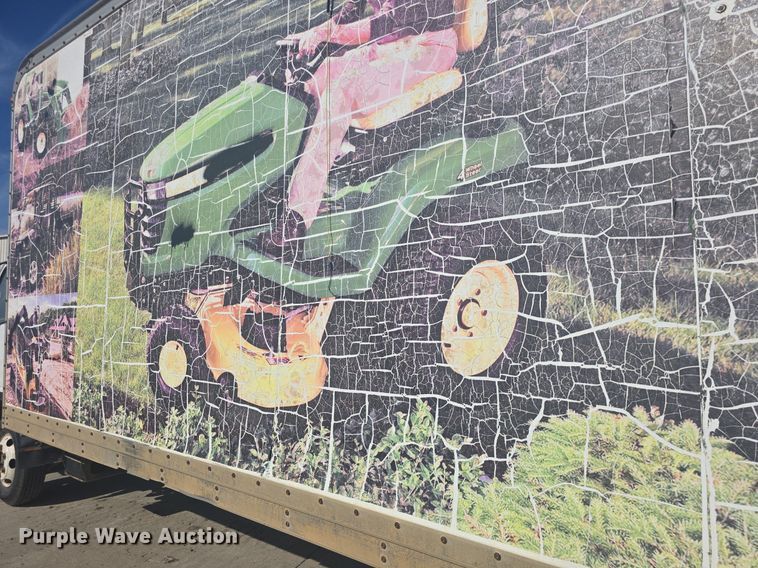 image for item DQ4611 2005 GMC W3500 box truck