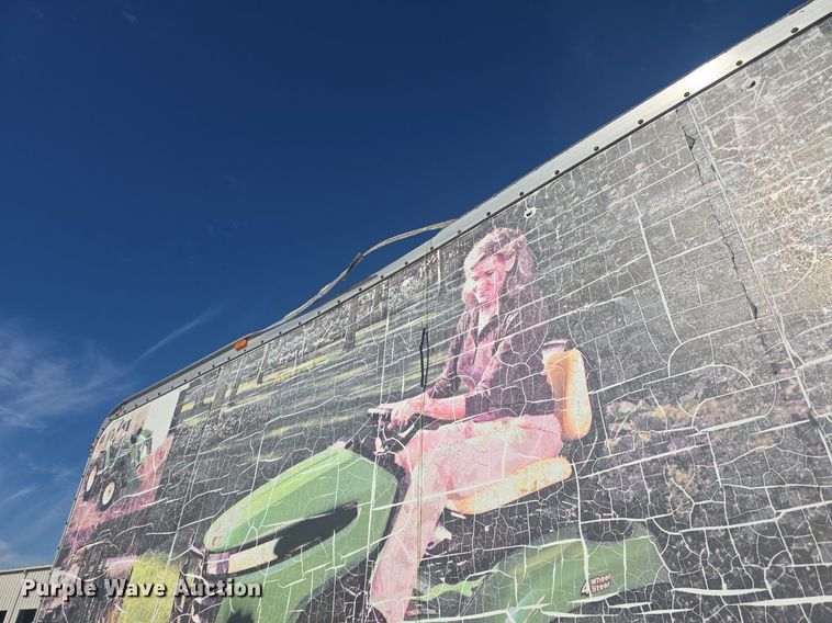 image for item DQ4611 2005 GMC W3500 box truck