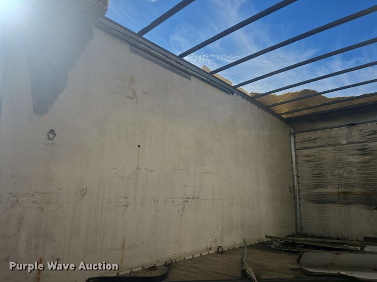 image for item DQ4611 2005 GMC W3500 box truck