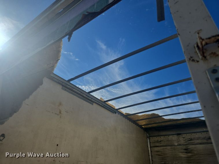 image for item DQ4611 2005 GMC W3500 box truck