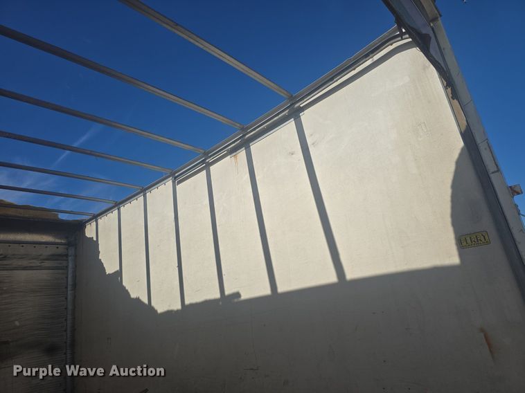 image for item DQ4611 2005 GMC W3500 box truck