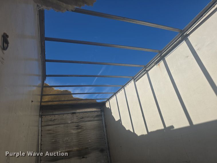 image for item DQ4611 2005 GMC W3500 box truck