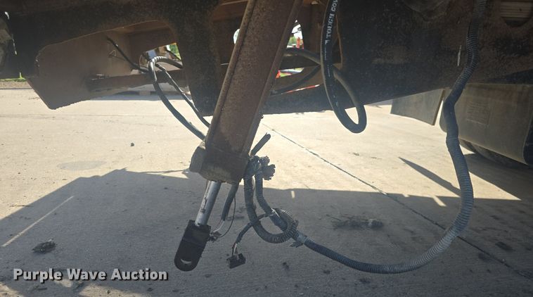 image for item DQ4611 2005 GMC W3500 box truck