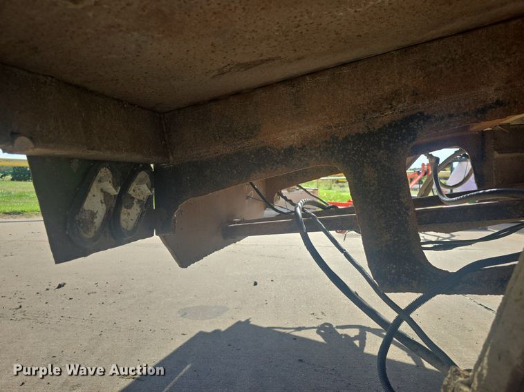 image for item DQ4611 2005 GMC W3500 box truck