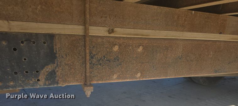 image for item DQ4611 2005 GMC W3500 box truck