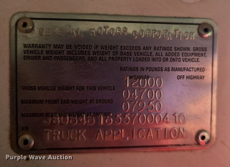 image for item DQ4611 2005 GMC W3500 box truck