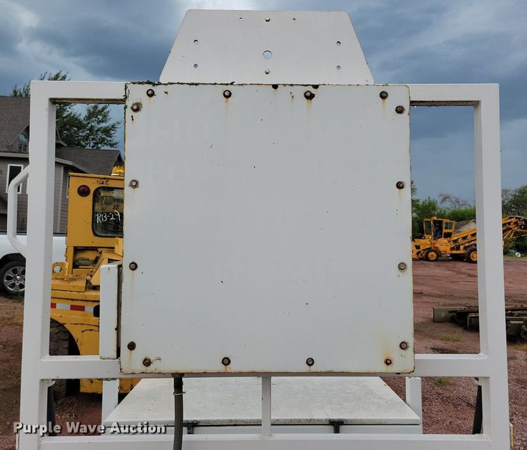 image for item DR4466 Radar trailer