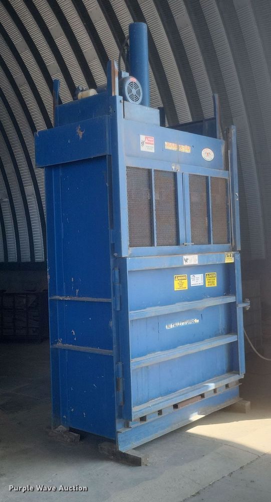 image for item DR5000 1997 Cram-a-lot 60-DB-LU vertical material baler