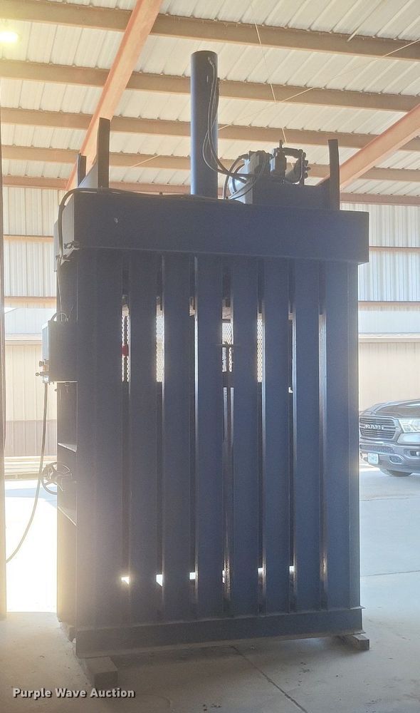 image for item DR5000 1997 Cram-a-lot 60-DB-LU vertical material baler