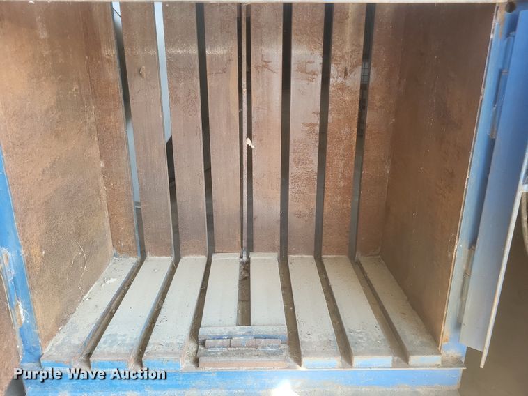 image for item DR5000 1997 Cram-a-lot 60-DB-LU vertical material baler