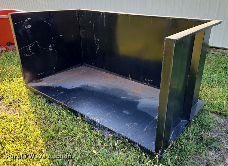 image for item DR8758 Man basket