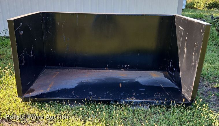 image for item DR8758 Man basket