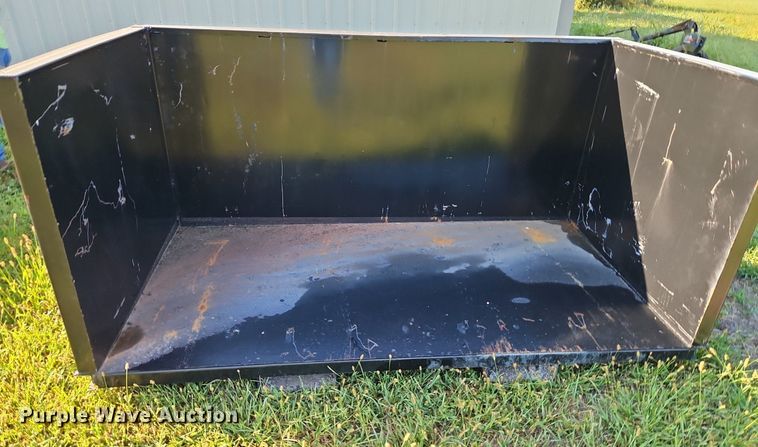 image for item DR8758 Man basket