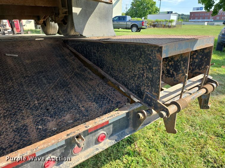 image for item DS4765 2015 Trailerman Trailers Inc. HHG8205R20 equipment trailer