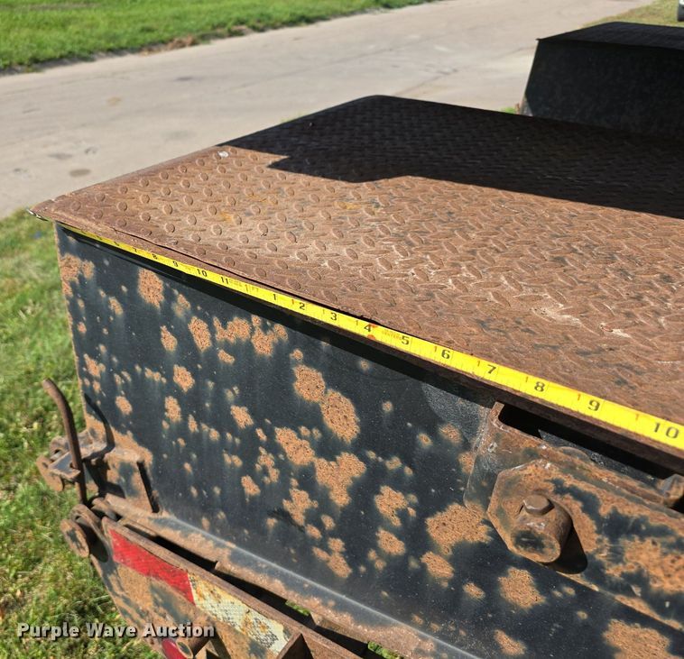 image for item DS4765 2015 Trailerman Trailers Inc. HHG8205R20 equipment trailer