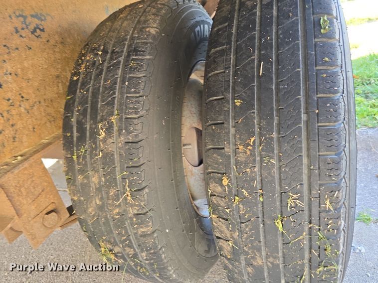 image for item DS4765 2015 Trailerman Trailers Inc. HHG8205R20 equipment trailer