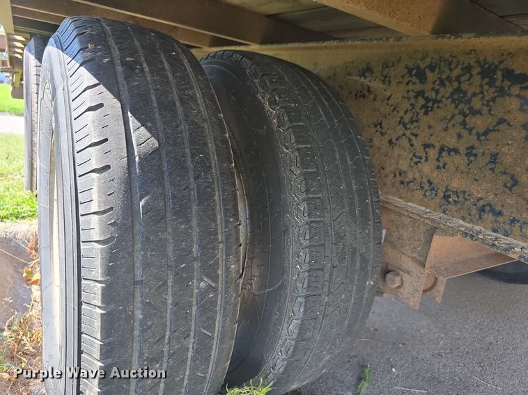 image for item DS4765 2015 Trailerman Trailers Inc. HHG8205R20 equipment trailer