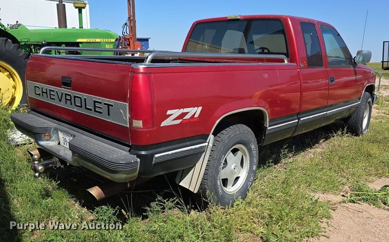 image for item DS4783 1991 Chevrolet K1500 Ext. Cab pickup truck