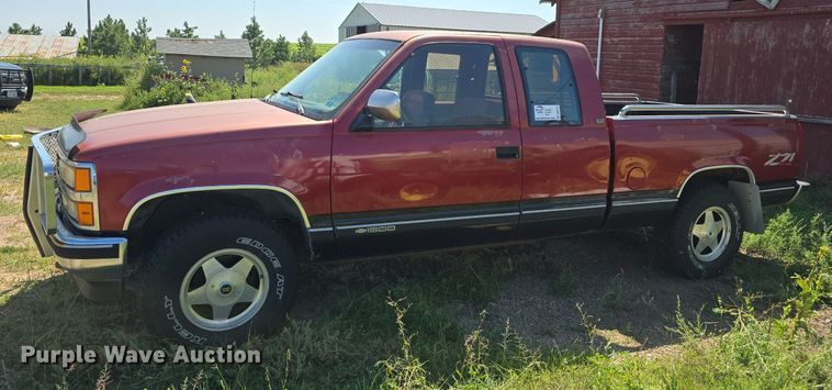 image for item DS4783 1991 Chevrolet K1500 Ext. Cab pickup truck