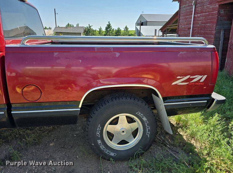 image for item DS4783 1991 Chevrolet K1500 Ext. Cab pickup truck