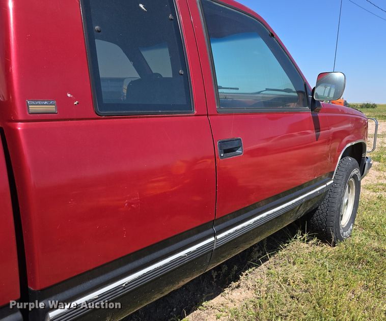 image for item DS4783 1991 Chevrolet K1500 Ext. Cab pickup truck
