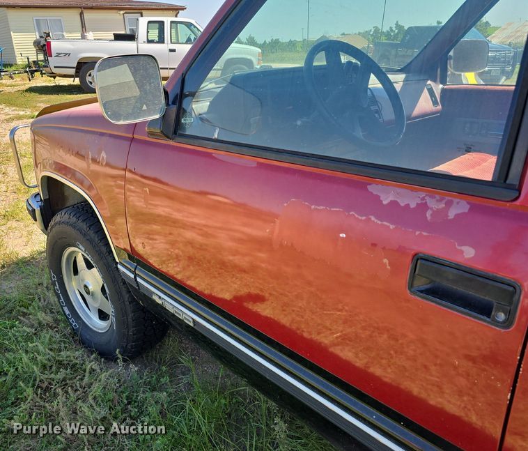 image for item DS4783 1991 Chevrolet K1500 Ext. Cab pickup truck