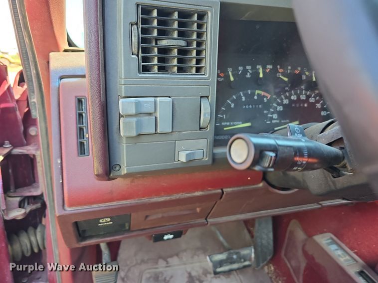 image for item DS4783 1991 Chevrolet K1500 Ext. Cab pickup truck