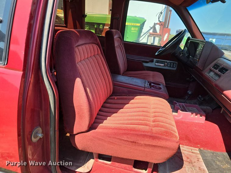 image for item DS4783 1991 Chevrolet K1500 Ext. Cab pickup truck