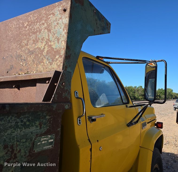 image for item DS4784 1973 GMC 6500 dump truck