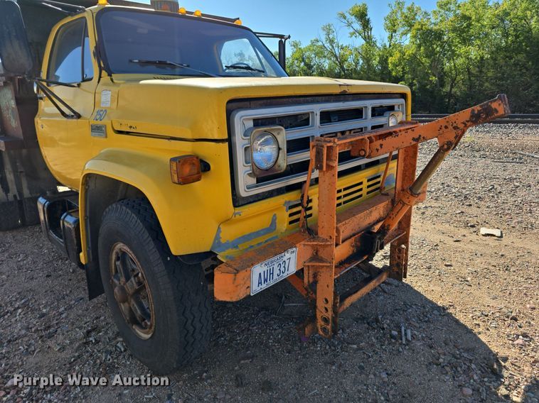 image for item DS4784 1973 GMC 6500 dump truck