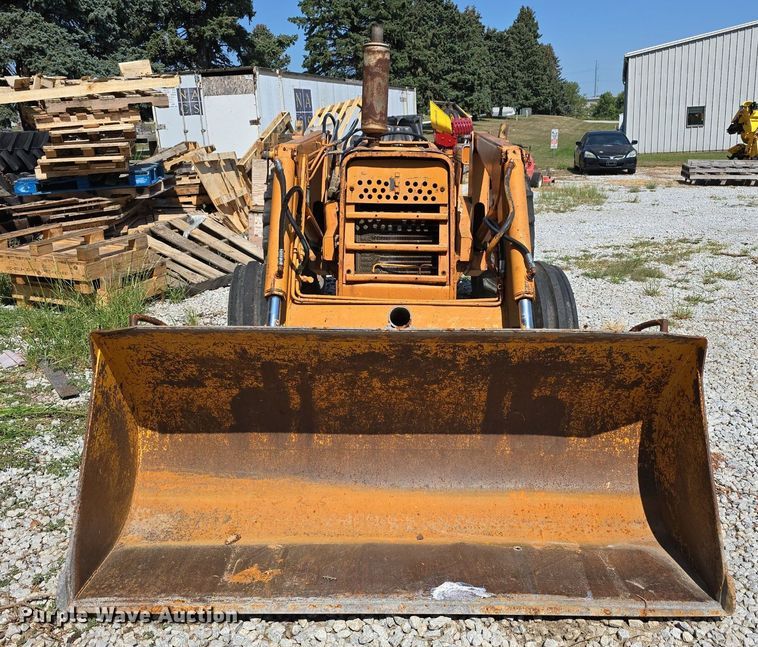 image for item DS4788 International Harvester 2510B tractor