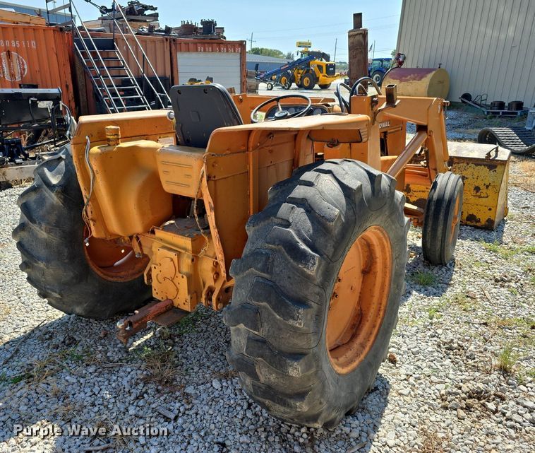 image for item DS4788 International Harvester 2510B tractor