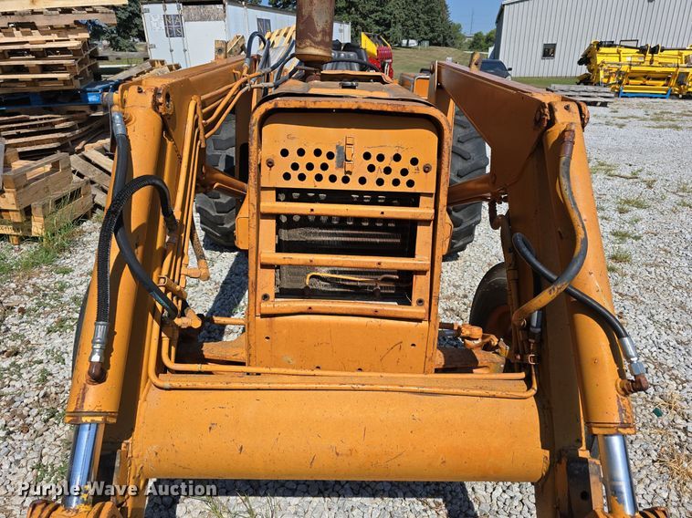 image for item DS4788 International Harvester 2510B tractor