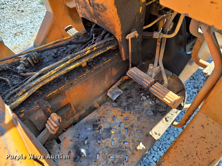 image for item DS4788 International Harvester 2510B tractor