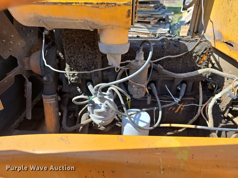 image for item DS4788 International Harvester 2510B tractor