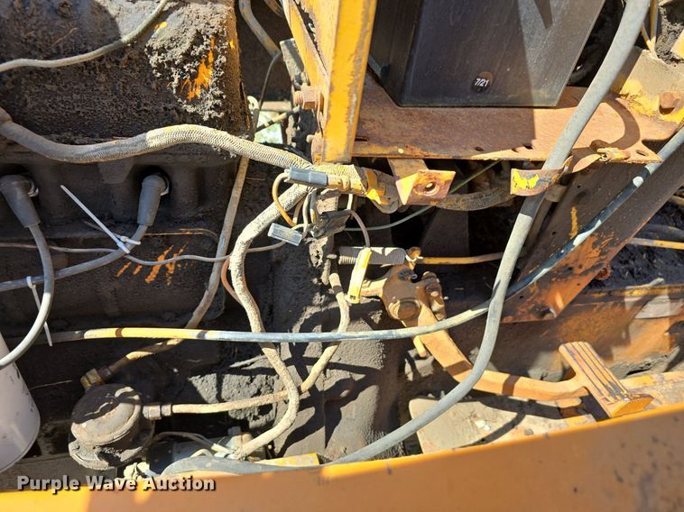 image for item DS4788 International Harvester 2510B tractor