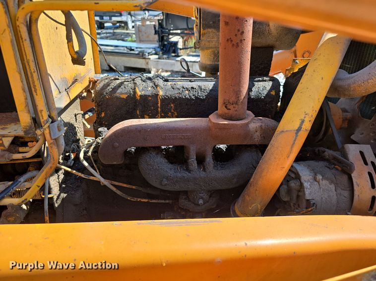 image for item DS4788 International Harvester 2510B tractor