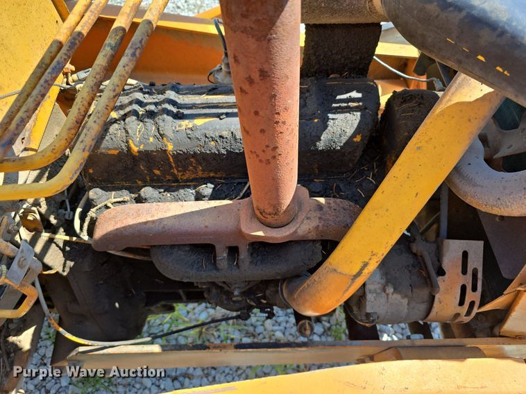 image for item DS4788 International Harvester 2510B tractor