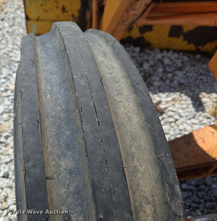 image for item DS4788 International Harvester 2510B tractor