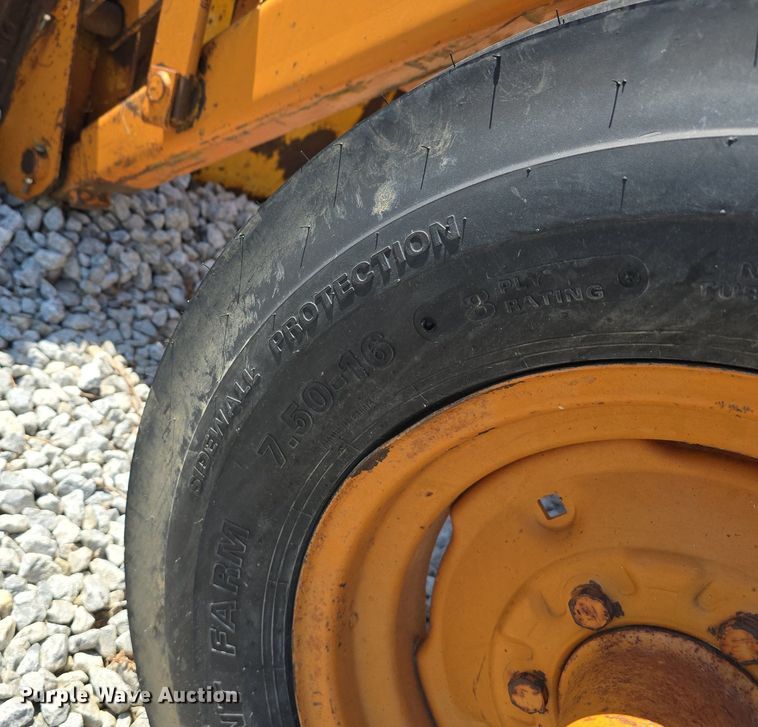 image for item DS4788 International Harvester 2510B tractor