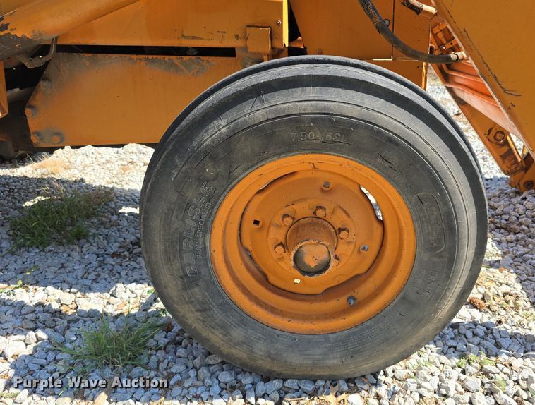 image for item DS4788 International Harvester 2510B tractor