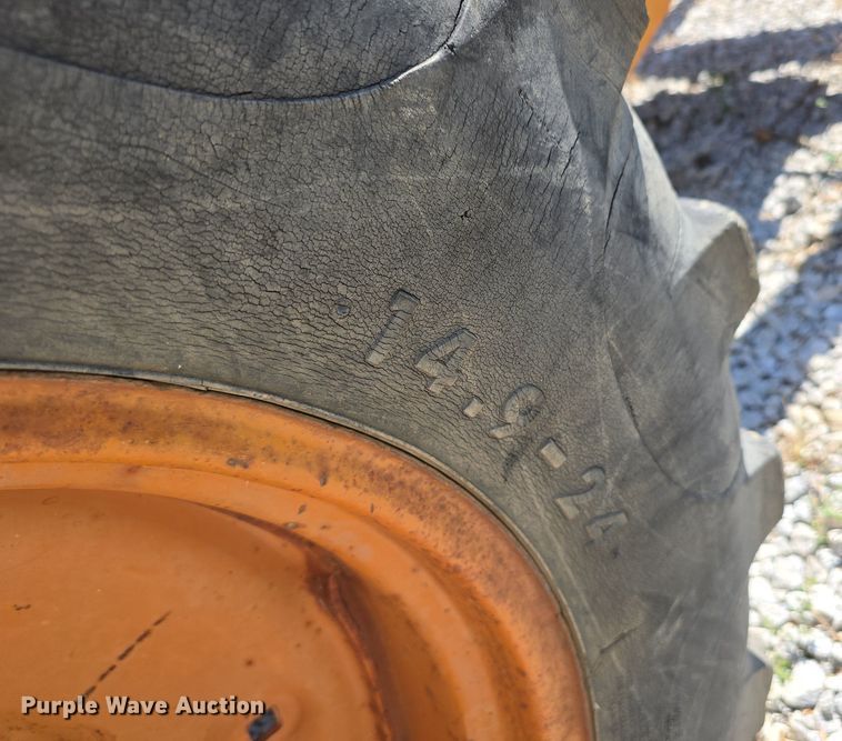 image for item DS4788 International Harvester 2510B tractor