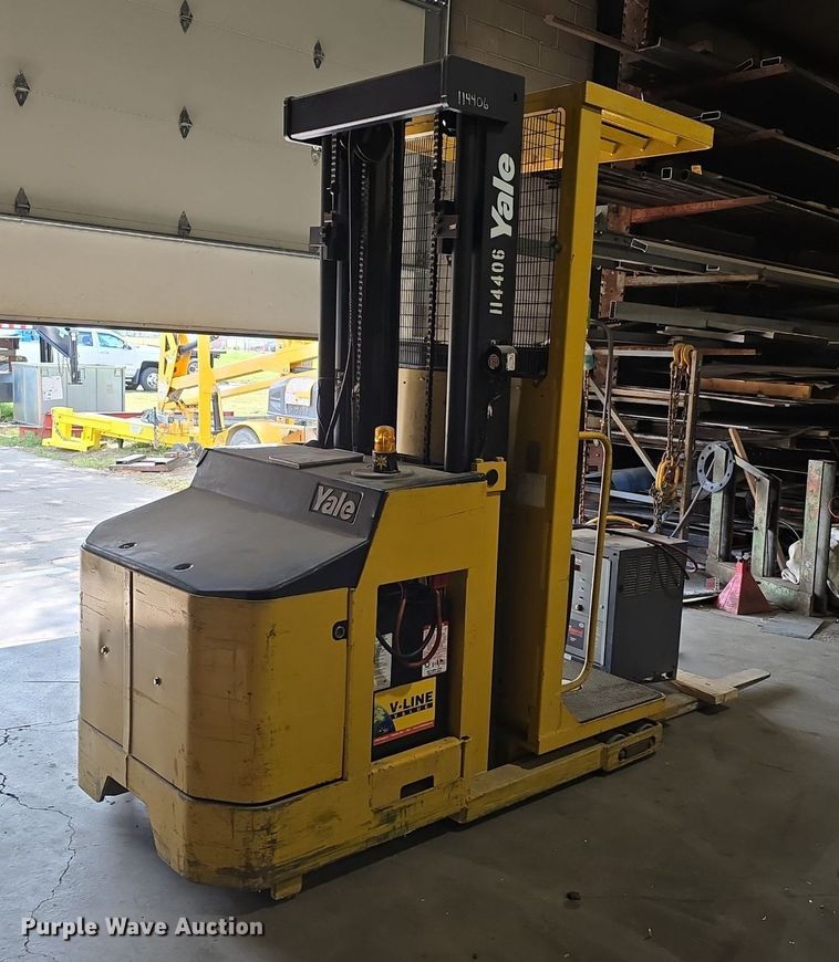 image for item DS4838 Yale 0S030EBN24TE089 order picker