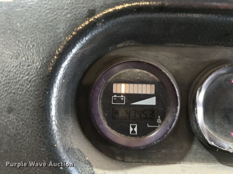 image for item DS4838 Yale 0S030EBN24TE089 order picker