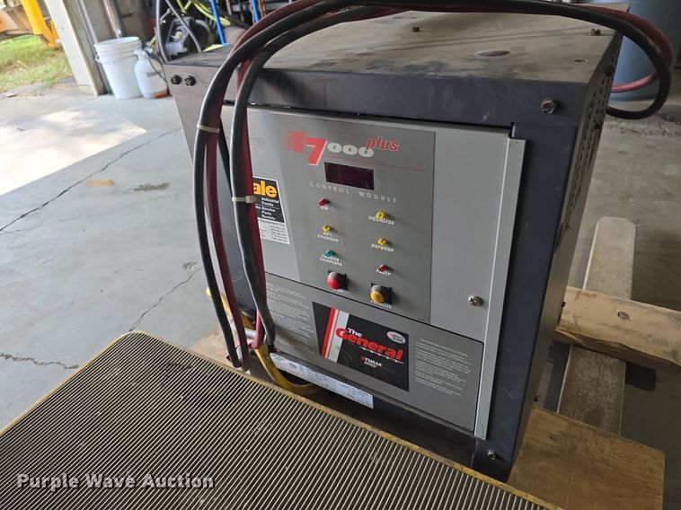 image for item DS4838 Yale 0S030EBN24TE089 order picker