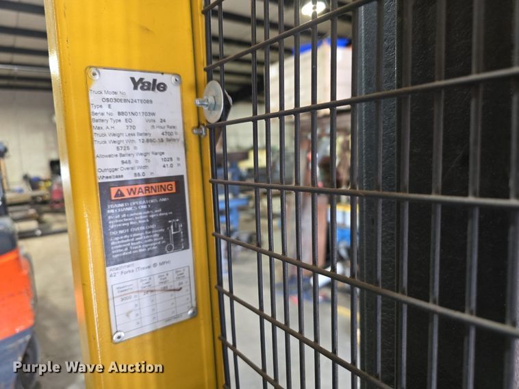 image for item DS4838 Yale 0S030EBN24TE089 order picker