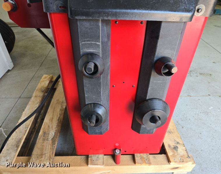 image for item DS4840 Coats 1250 Direct Drive tire balancer