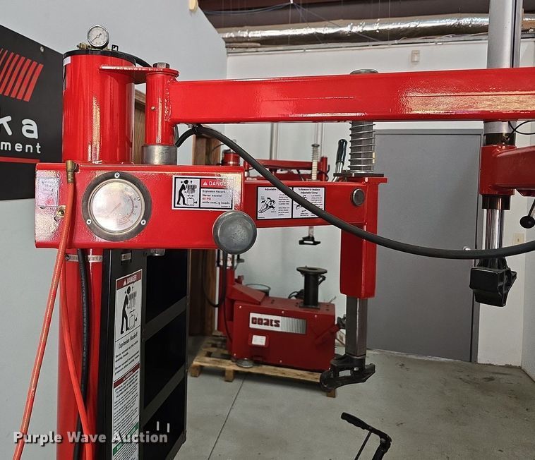 image for item DS4841 Coats Rim Clamp X Series 70X-AH-3 tire machine